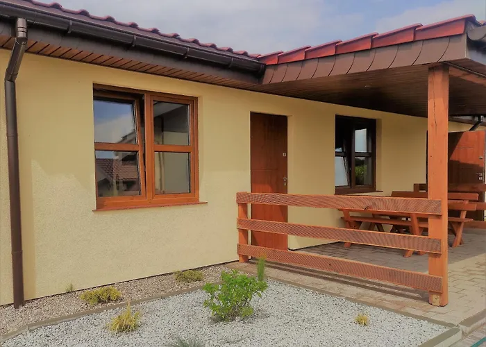 Bursztynowe Zacisze 1 Ul Turystyczna 6 *